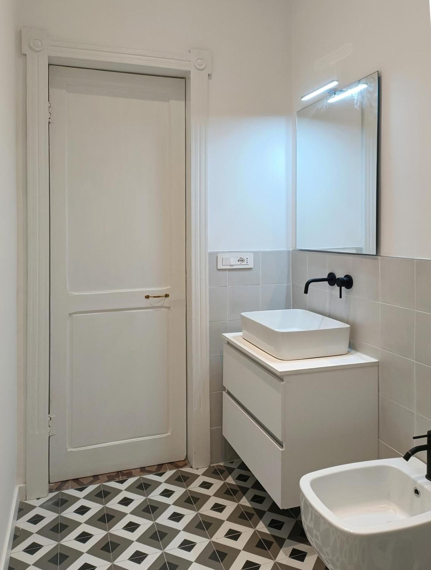Noliday Savona Center Art Deco Apartment Luaran gambar